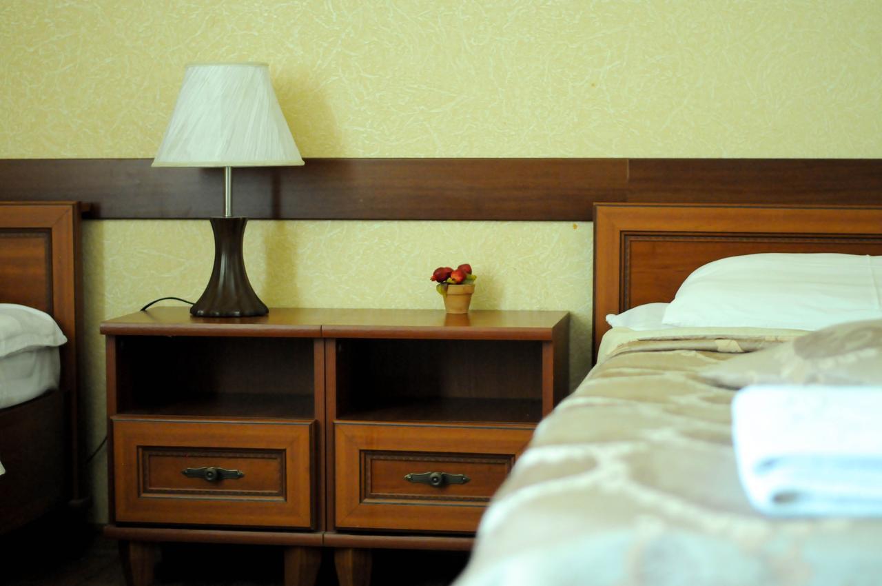 Don Kihot Hotel Novovolyns'k Habitación foto