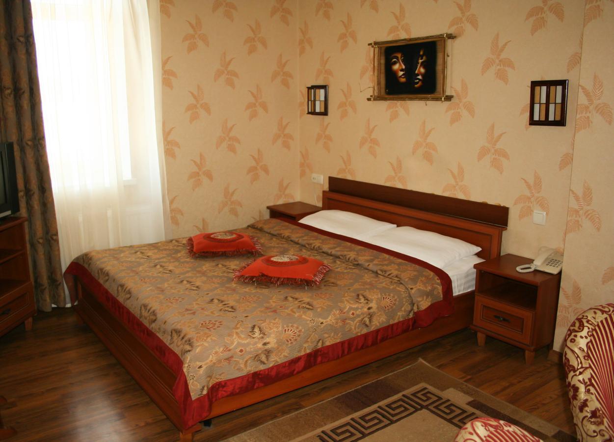 Don Kihot Hotel Novovolyns'k Habitación foto